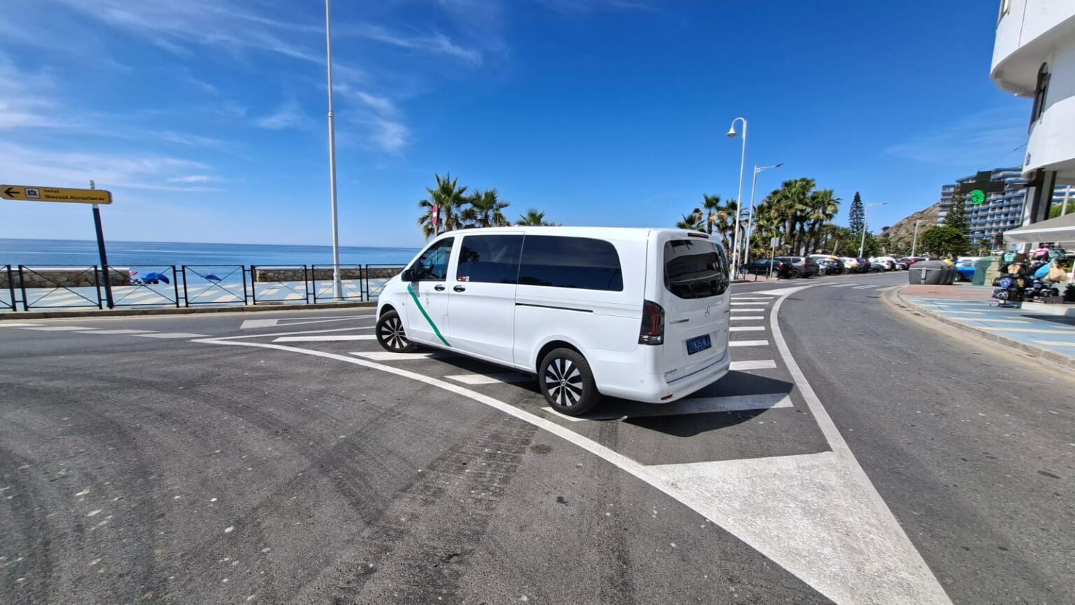 Empresa de taxi 24 horas para viajes largos en Granada